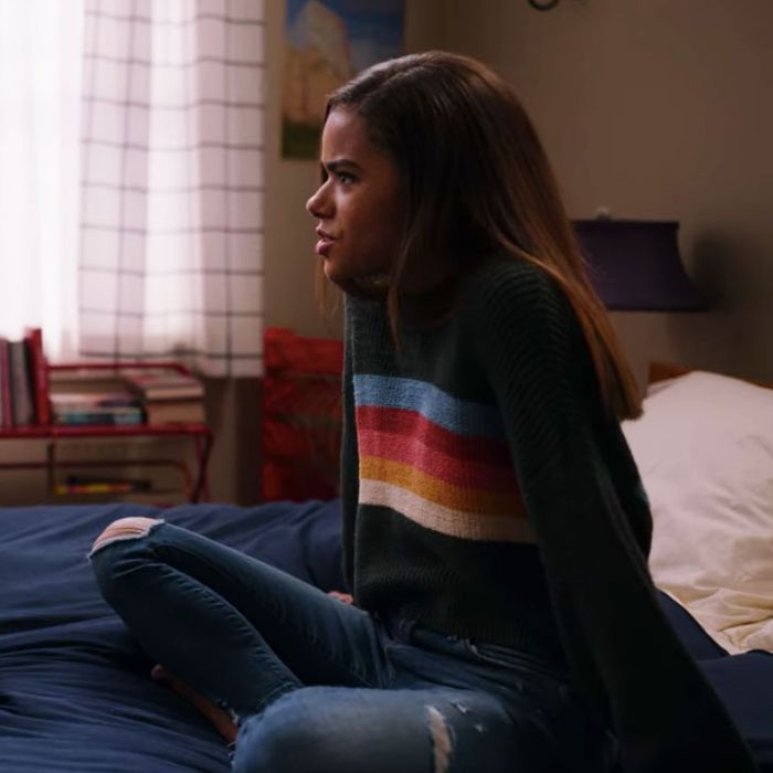 Ginny and Georgia: Season 2 Episode 8/9 Maxine’s Blue Jeans and tee