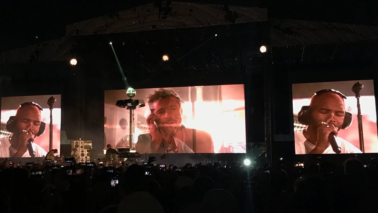 Watch Frank Ocean Serenade Brad Pitt at FYF Fest | GEEKS